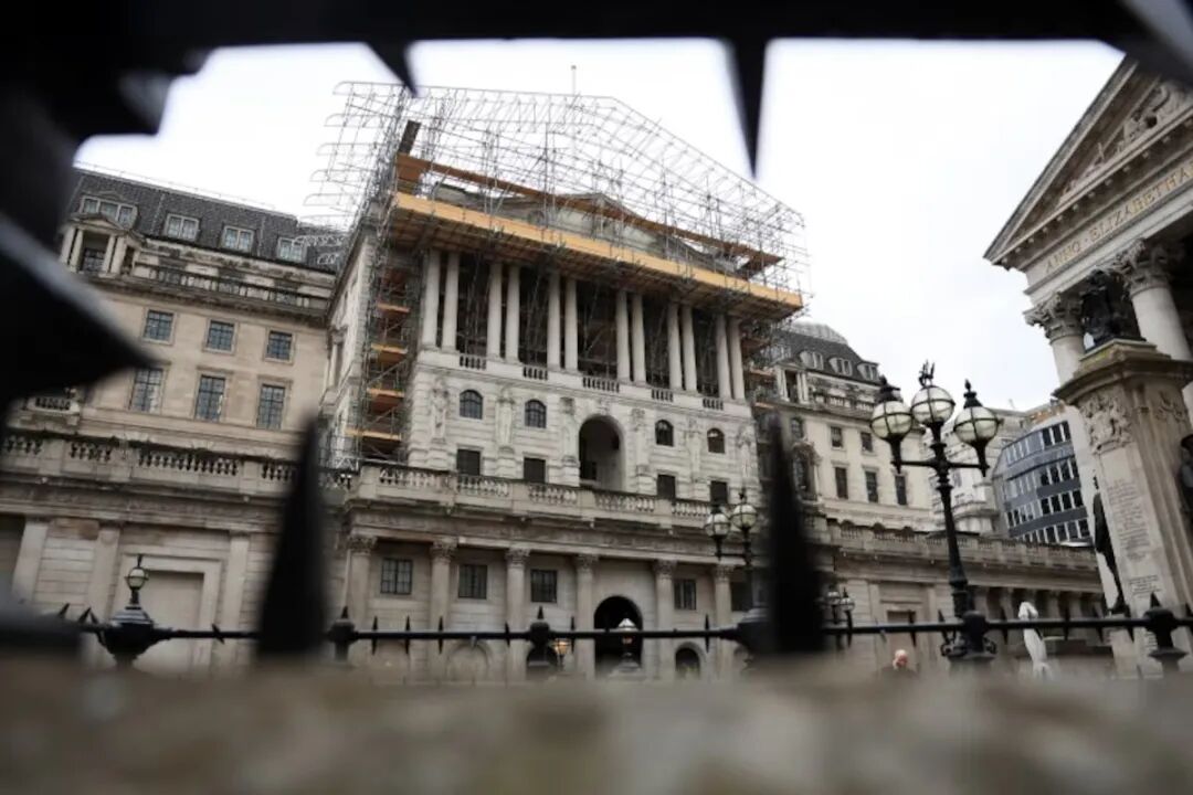 英镑GBPUSD强势信号出现！英国7月GDP大超预期，加息押注急升